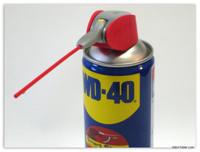 Масло в аэрозольлной упаковке WD-40.jpg