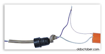 Соединение датчика давления пера с кабелем.