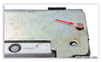 Сборка ползункового резистора на заклёпках.